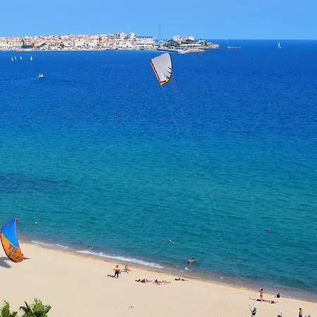 Διαμέρισμα Cozy Flat Over The Beach! *
